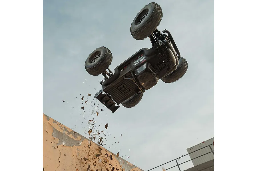 ARRMA Notorious 6S V6 BLX RC Stunt Truck - Brushless Performance Pack image 136098