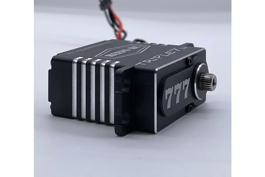 Reefs RC Aluminium Triple7 Standard 60kg 14V Direct Power Brushless Metal Gear Servo - Black image 100926