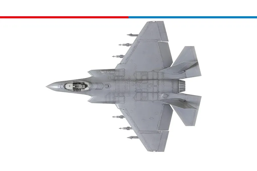 Tamiya 1/48 Lockheed Martin F-35C Lightning II Scaled Plastic Model Kit image 102690
