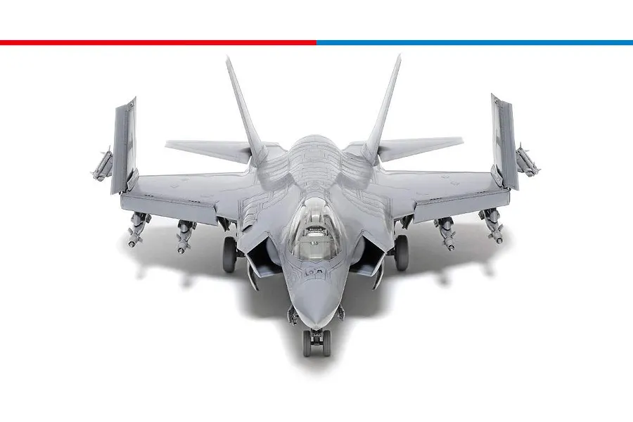 Tamiya 1/48 Lockheed Martin F-35C Lightning II Scaled Plastic Model Kit image 102692
