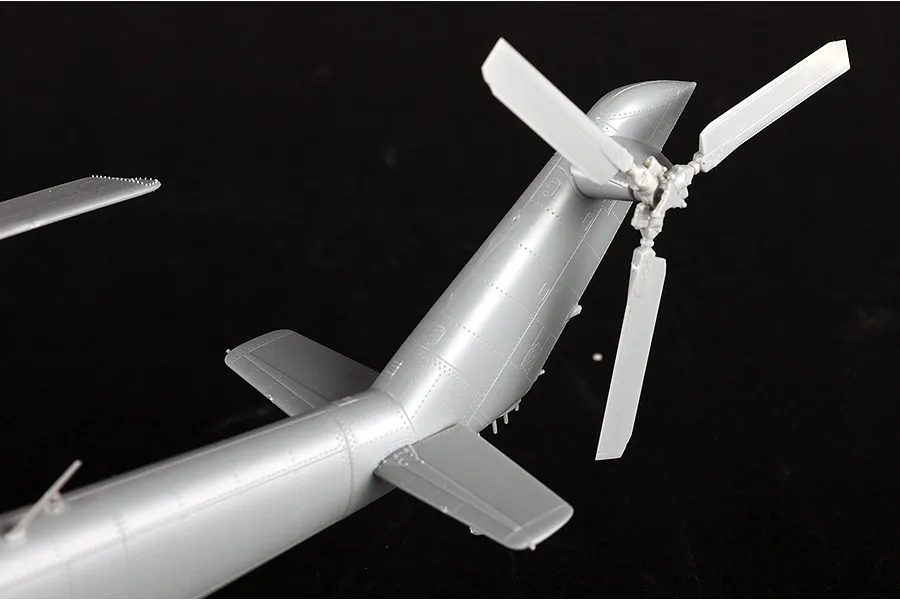 Trumpeter 1/48 Mi-24A Hind-B Gunship Helicopter Scaled Plastic Model Kit image 108568