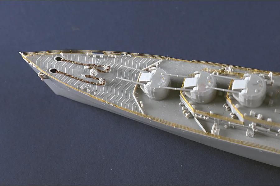 Trumpeter 1/350 HMS Argonaut Light Cruiser Scaled Plastic Model Kit image 108573