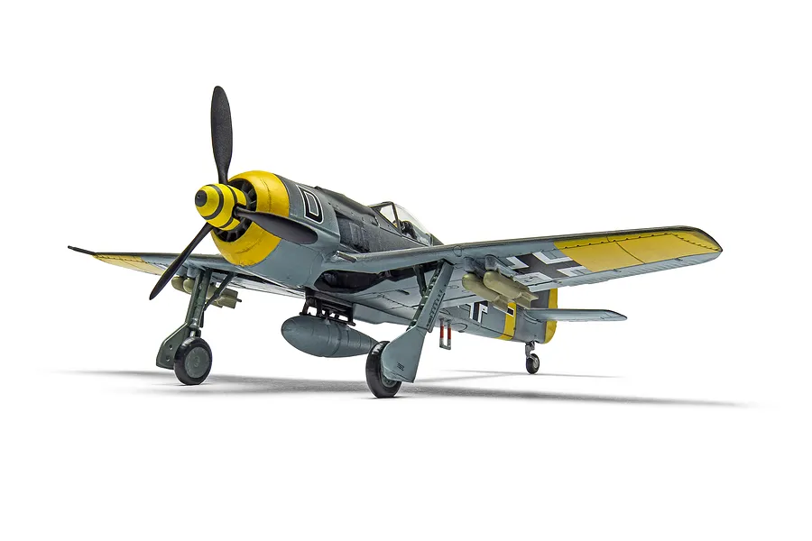 Airfix 1/72 Focke-Wulf Fw190A-8/F-8 Fighter Scaled Plastic Model Kit image 9