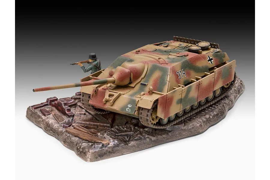 Revell 1/76 Jagdpanzer IV (L/70) Tank Scaled Plastic Model Kit image 113585