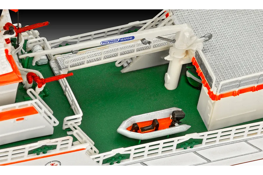 Revell 1/200 S&amp;amp;R Vessel &amp;quot;Hermann&amp;quot; Lifeboat Scaled Plastic Model Starter Kit image 113604