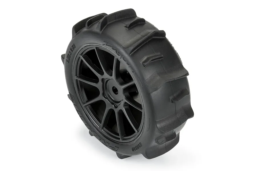 A single Pro-Line 1.9 inch Dumont paddle tyre mounted on a black Mach-10 multi-spoke wheel, isolated on a white background.