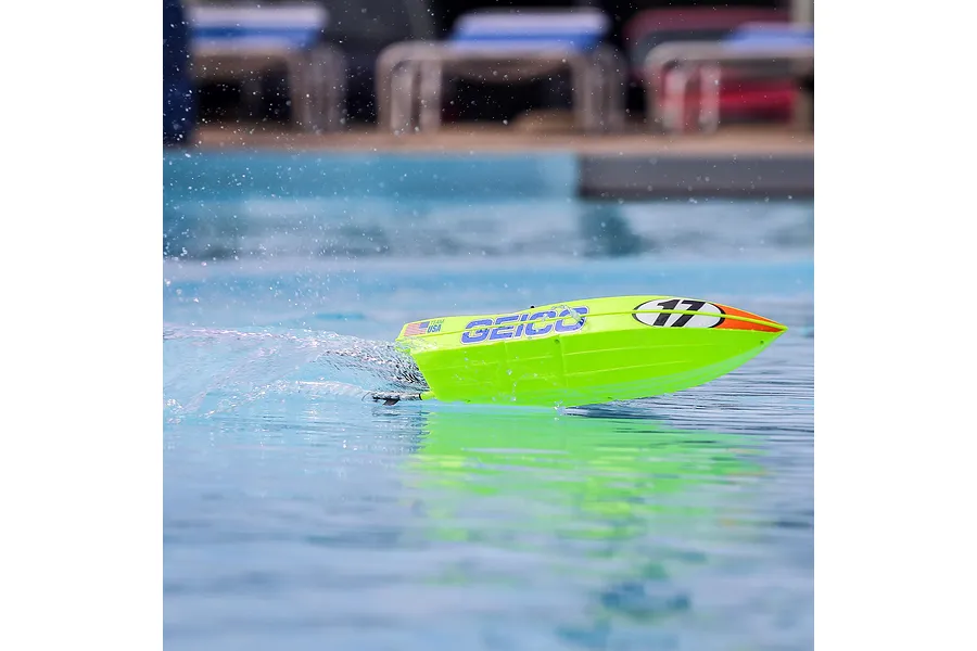 Pro Boat Miss Geico Power Boat Racer 17&amp;quot; Deep V Brushless Electric RC Speed Boat image 119318