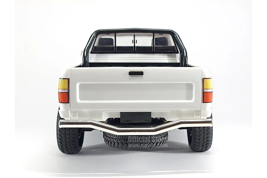 WPL D64 Hilux RC Rock Crawler Electric 4WD 1/16 Scale RTR - White image 121689
