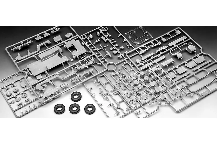 Revell 1/35 HMMWV M109 7A2 Truck Scaled Plastic Model Kit image 123139