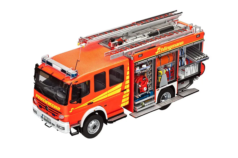 Revell 1/24 Schlingmann LF 20/16 Firetruck Scaled Plastic Model Set image 125395