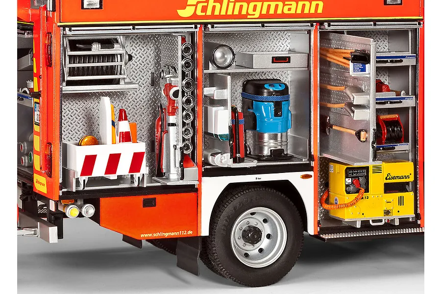 Revell 1/24 Schlingmann LF 20/16 Firetruck Scaled Plastic Model Set image 125397