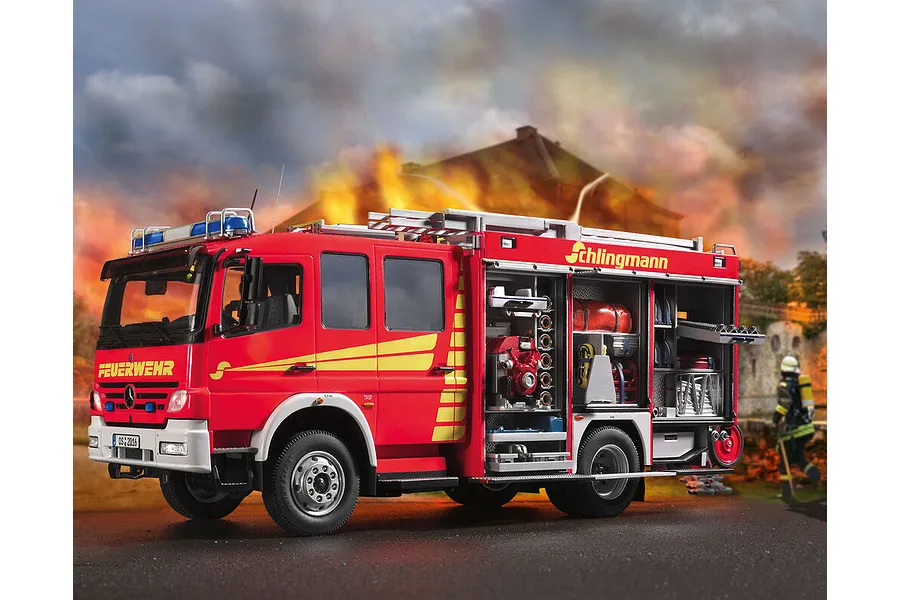 Revell 1/24 Schlingmann LF 20/16 Firetruck Scaled Plastic Model Set image 125402