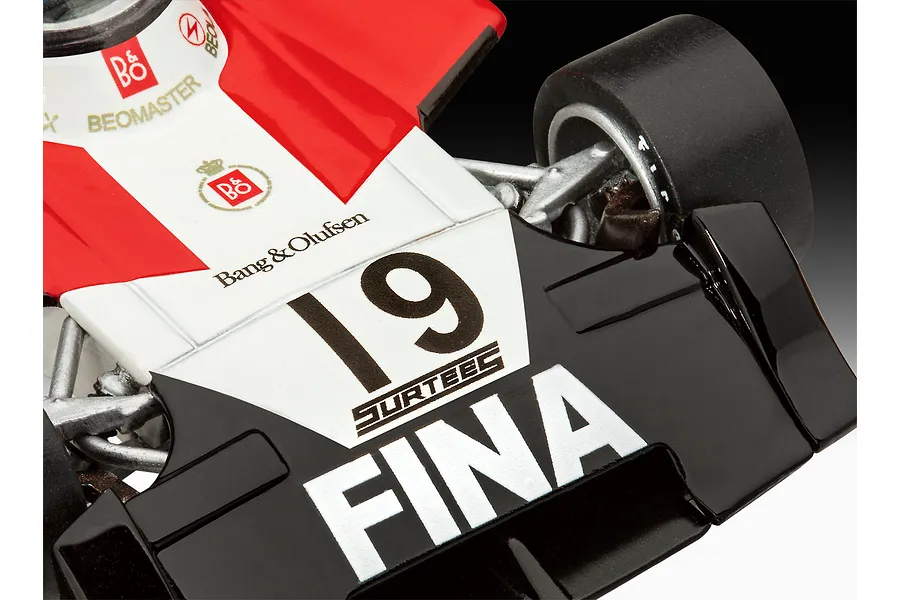 Revell 1/32 Surtees TS16-03 1974 Formula 1 Scaled Plastic Model Set image 127123