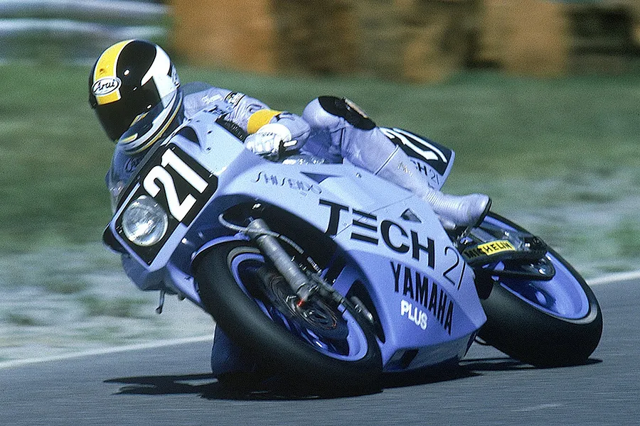 Fujimi 1/12 1985 Yamaha YZR750 TECH 21 Racing Team (Bike-No5) Scaled Plastic Model Kit image 127531