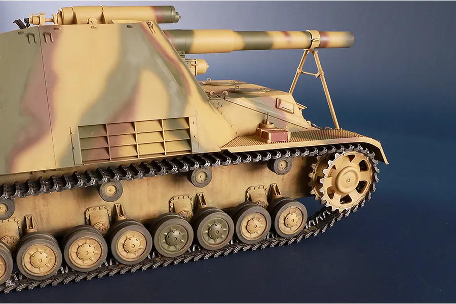 Trumpeter 1/16 Sd.Kfz.165 Hummel Wasp (Late) Scaled Plastic Model Kit image 129581