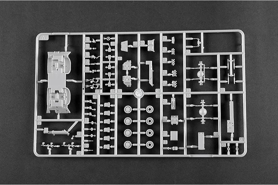 Trumpeter 1/72 LAV-150 Commando AFV with Cockerill 90mm Gun Scaled Plastic Model Kit image 129643