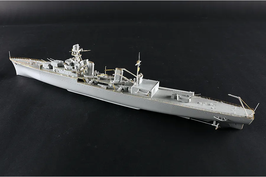 Trumpeter 1/350 French Marseillaise Light Cruiser Scaled Plastic Model Kit image 130136