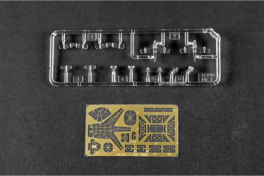 Trumpeter 1/700 HMS York Heavy Cruiser Scaled Plastic Model Kit image 130146