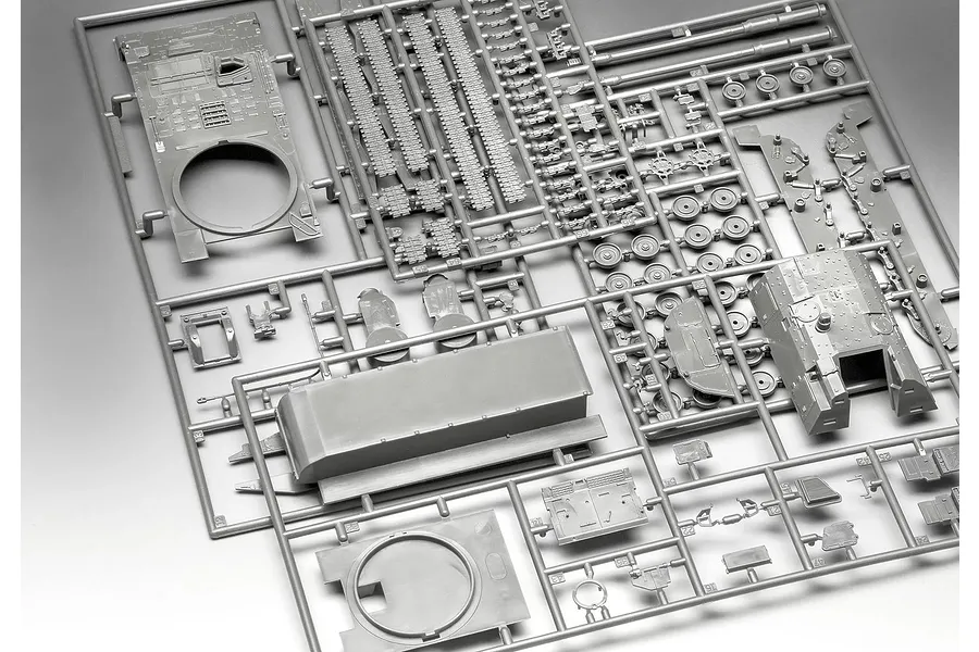 A grey plastic sprue frame containing various unpainted model parts for a Panzerhaubitze 2000 armoured howitzer kit.