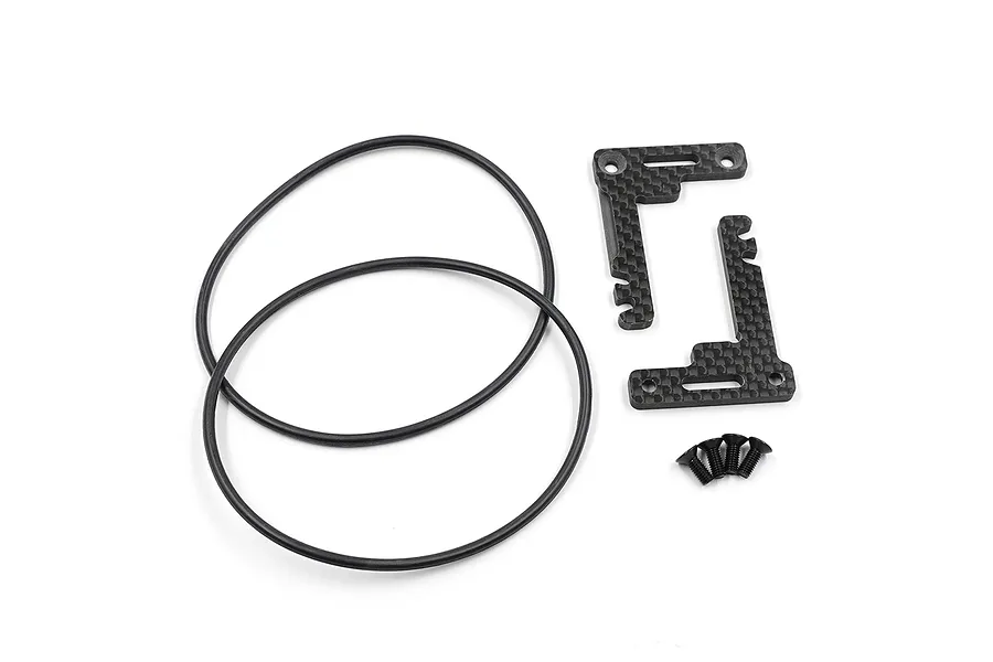 Yeah Racing carbon fibre short battery holder set including two carbon plates, two rubber O-rings, and four black screws.