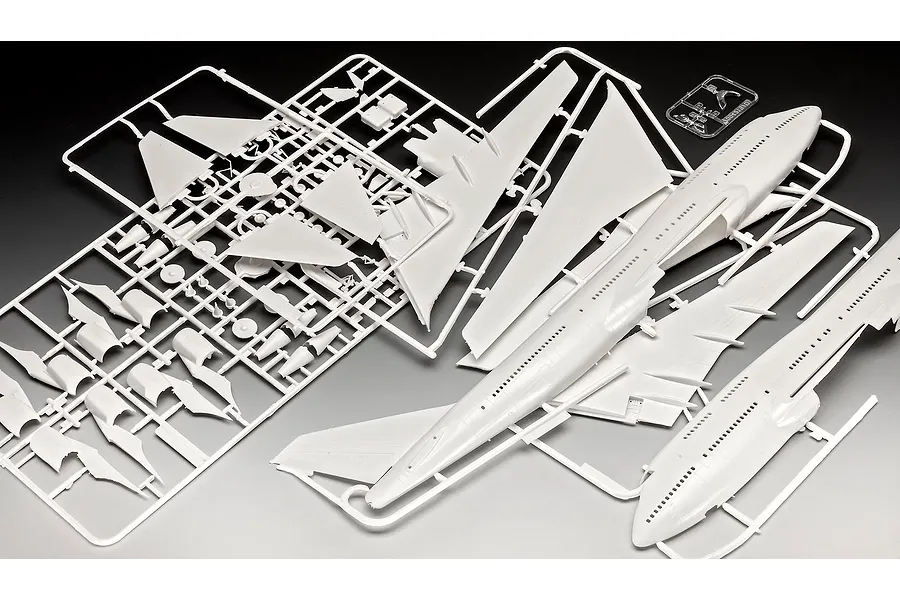 Revell 1/144 Boeing 747-700 Iron Maiden “Ed Force One” Aeroplane Scaled Plastic Model Kit image 132253