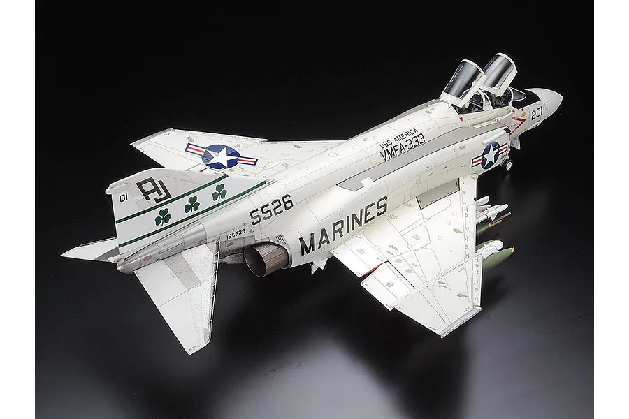 Tamiya 1/32 McDonnell Douglas F-4J Phantom II Jet Scaled Plastic Model Kit image 132437