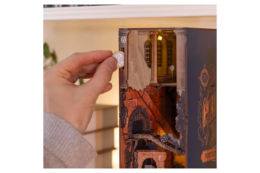 Revell Book Nook - Harry Potter: Gringotts Bank image 132886