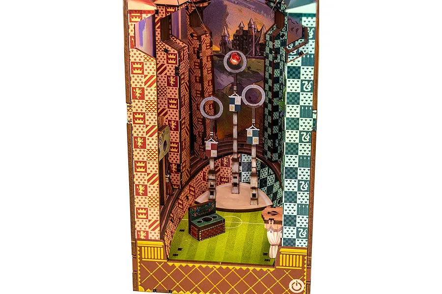 Revell Book Nook - Harry Potter: Quidditch Field image 132899