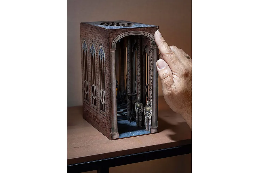 Revell Book Nook - House of the Dragon: Iron Throne image 132916