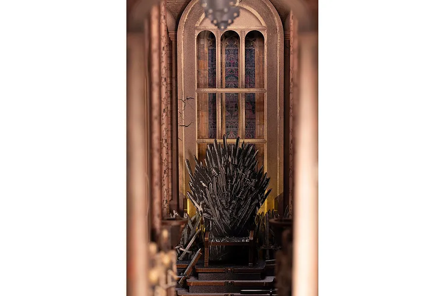 Revell Book Nook - House of the Dragon: Iron Throne image 132924
