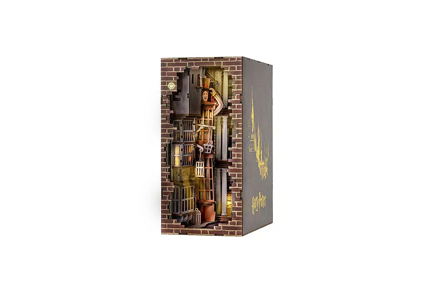 Revell 1/24 Book Nook - Harry Potter: Diagon Alley image 132929