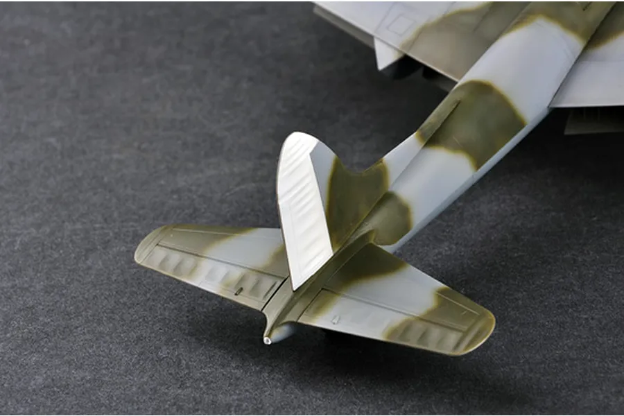Trumpeter 1/48 De Havilland Hornet F.3 Fighter Scaled Plastic Model Kit image 133846