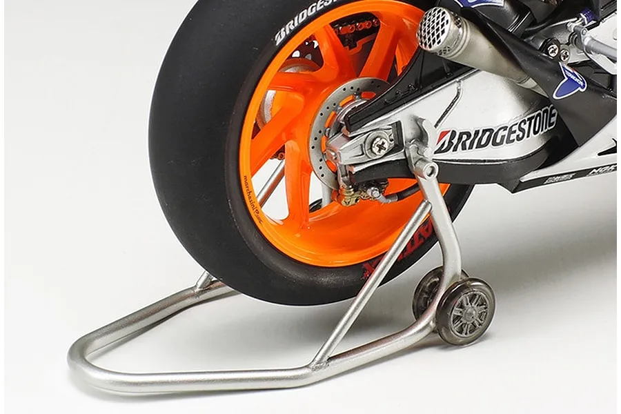 Tamiya 1/12 Repsol Honda RC212V 14 Motorcycle Scaled Plastic Model Kit image 134255