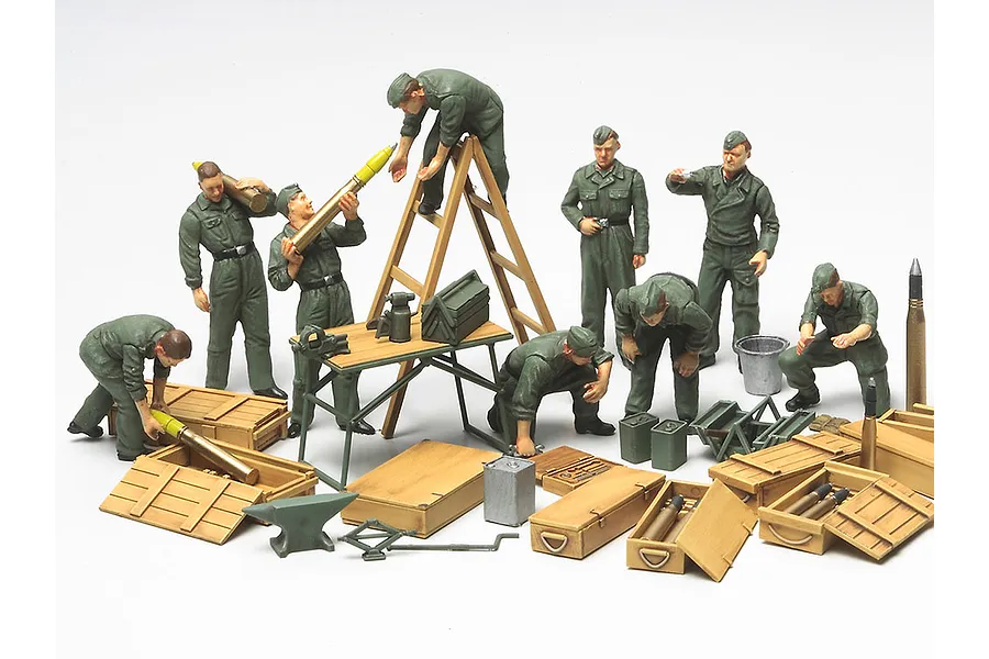 Tamiya 1/48 German WWII Tank Crew/Field Maintenance Set Scaled Plastic Model Kit image 134727