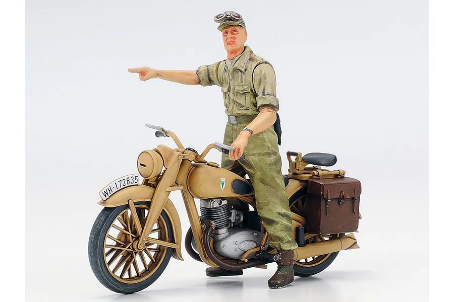 Tamiya 1/35 German Light Armoured 4x4 (Sd.Kfz.222) North African Campaign Scaled Plastic Model Kit image 134746