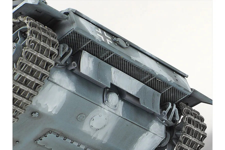 Tamiya 1/35 German Panzerkampfwagen III Ausf.N (Sd.Kfz.141/2) Tank Scaled Plastic Model Kit image 134775