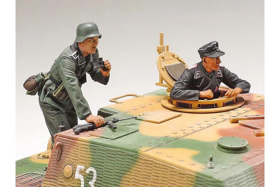 Tamiya 1/35 German Sturmpanzer IV Brummbar (Sd.Kfz.166) Spate Produktion Scaled Plastic Model Kit image 134804