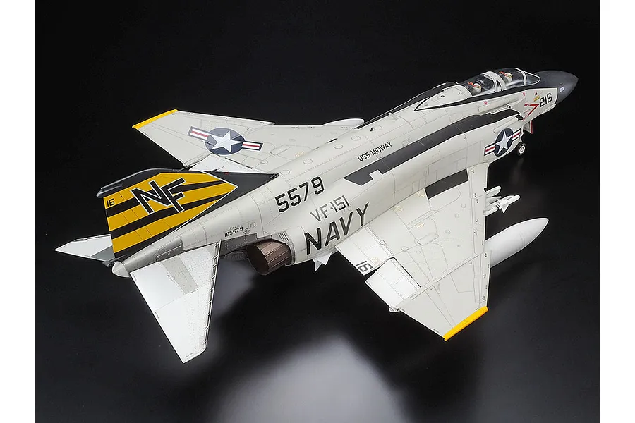 Tamiya 1/32 McDonnell Douglas F-4J Phantom II Jet Scaled Plastic Model Kit image 134841