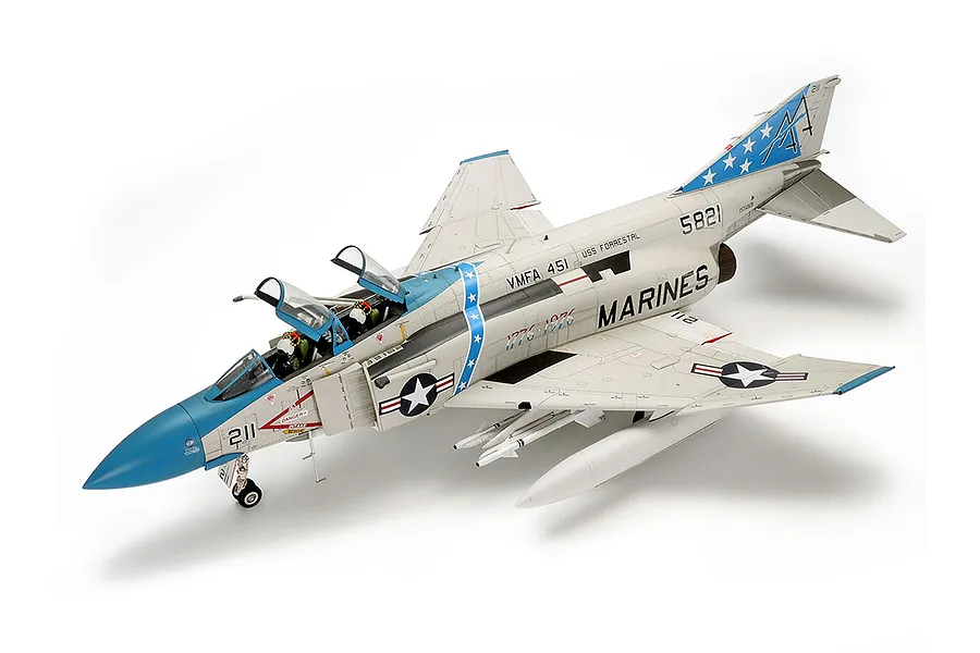 Tamiya 1/32 McDonnell Douglas F-4J Phantom II Jet Scaled Plastic Model Kit image 134842