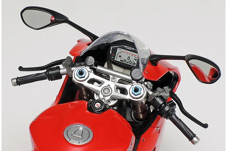 Tamiya 1/12 Ducati 1199 Panigale S Motorcycle Scaled Plastic Model Kit image 134970