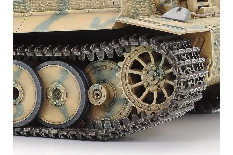 Tamiya 1/35 German Panzerkampfwagen Tiger I (Sd.Kfz.181) Tank Scaled Plastic Model Kit image 135176