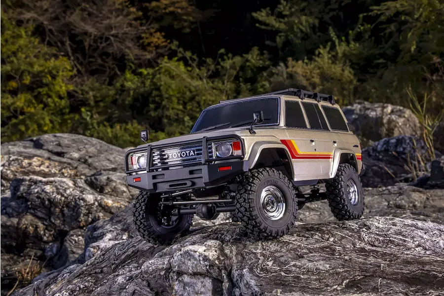 Kyosho KC10 Toyota Land Cruiser 60 Series RC Rock Crawler 4WD Electric 1/10 Scale RTR image 142580