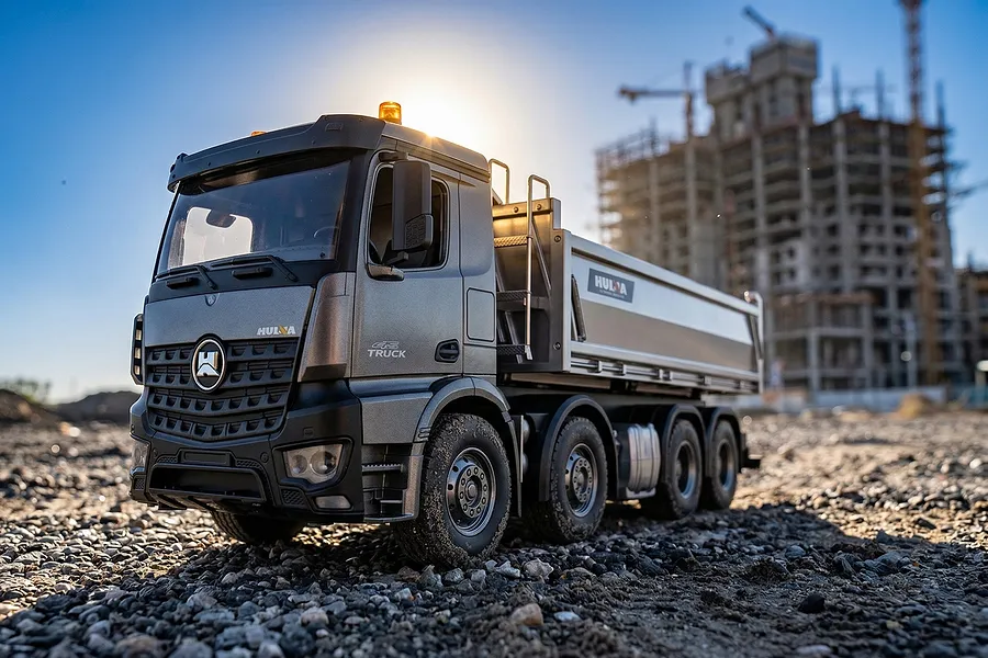 Huina 1536-Pro RC Dump Truck Electric 4WD 1/14 Scale RTR - Grey image 146020