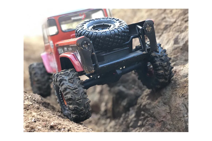Boom Racing 1.9&amp;quot; AGGRESSOR GEKKO Black Rock Crawler Tyres with Rock Monster Green Foam Inserts 2Pcs image 147011