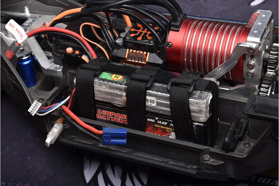 GPM Black Aluminium Battery Hold-Down Set image 3