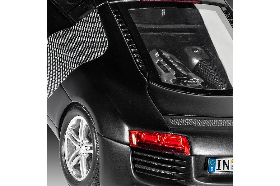 Revell 1/24 Audi R8 Scaled Plastic Model Starter Kit image 6