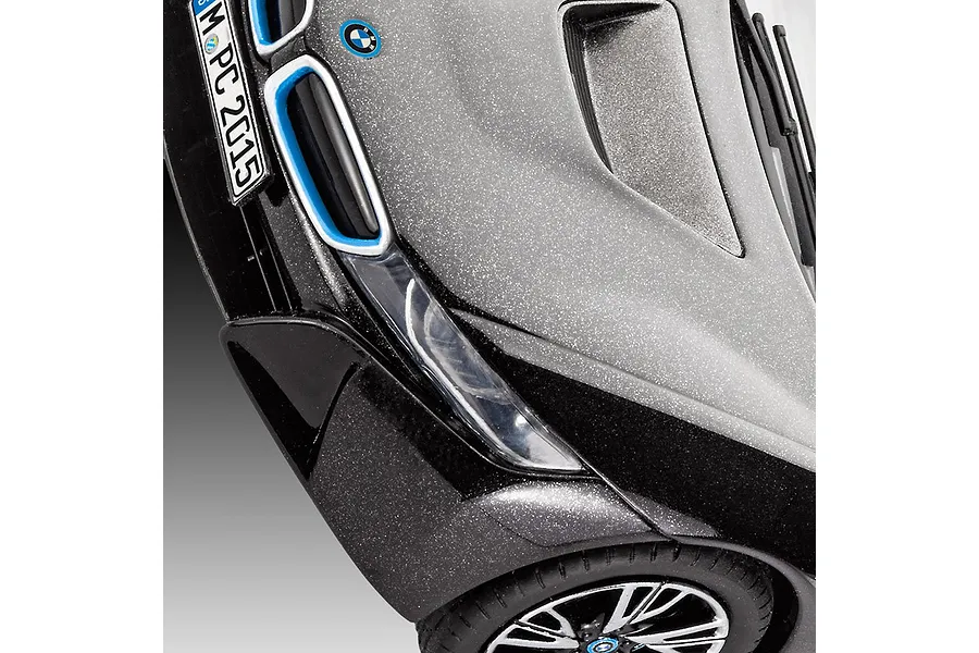 Revell 1/24 BMW i8 Scaled Plastic Model Starter Kit image 150437