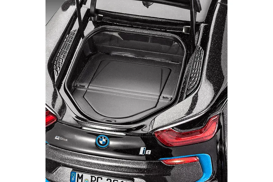 Revell 1/24 BMW i8 Scaled Plastic Model Starter Kit image 150438