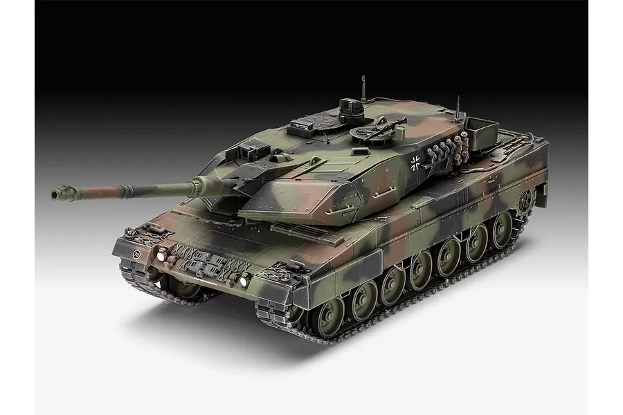 Revell 1/35 Leopard 2 A6-A6NL Scaled Plastic Model Starter Kit image 3