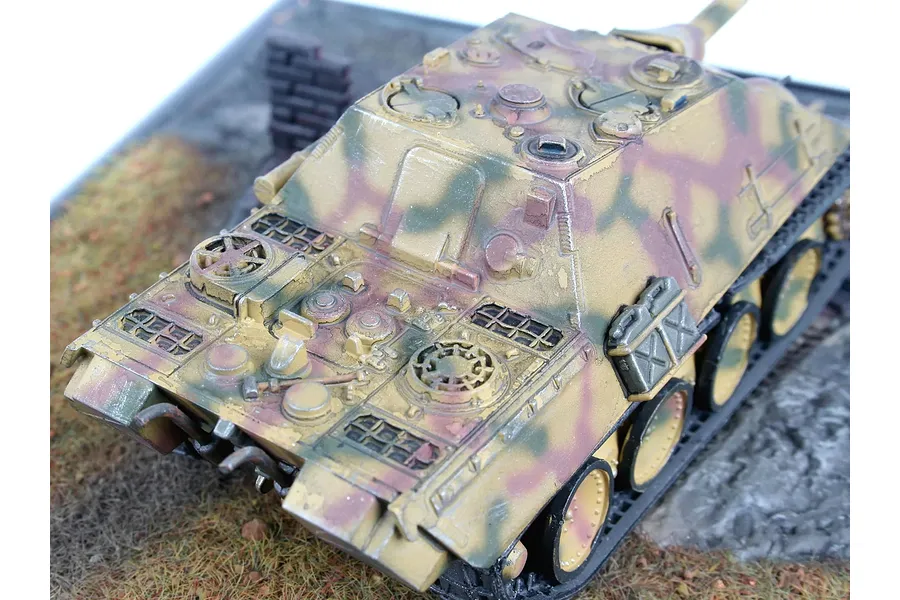 Revell 1/76 Sd.Kfz.173 Jagdpanther Scaled Plastic Model Starter Kit image 4